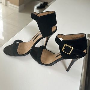 Ladies 6.5 black patent and suede sandals